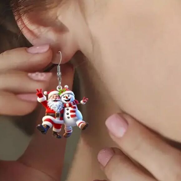 Hand Crafted Festive dangle earrings - Picture 3 of 9